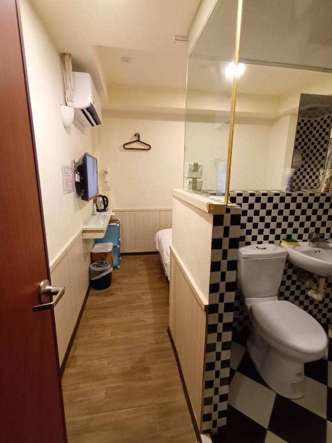 Galaxy Mini Inn Taipei Eksteriør billede