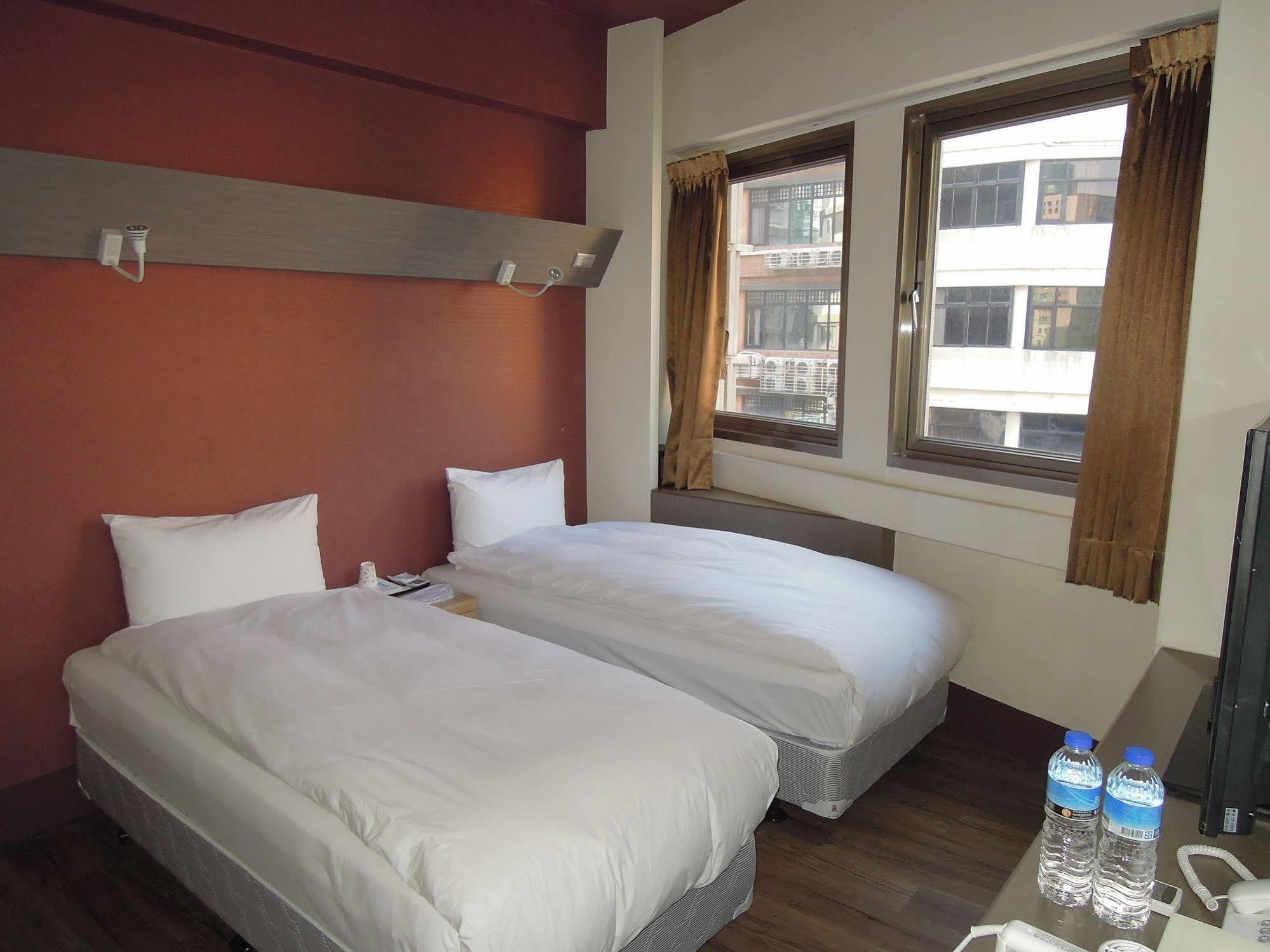 Galaxy Mini Inn Taipei Eksteriør billede