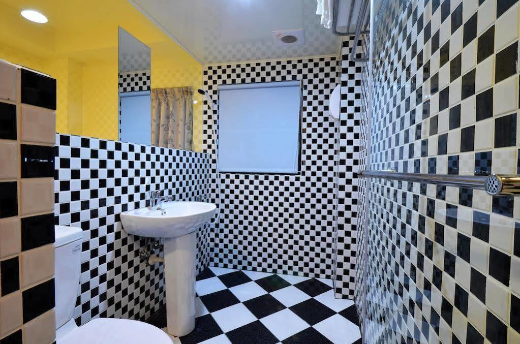 Galaxy Mini Inn Taipei Eksteriør billede